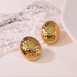 Elegant Gold Textured Earrings
